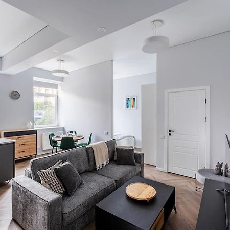Modern Flat In Old Town Kaunas - Free Parking & Self Check-In Ngoại thất bức ảnh