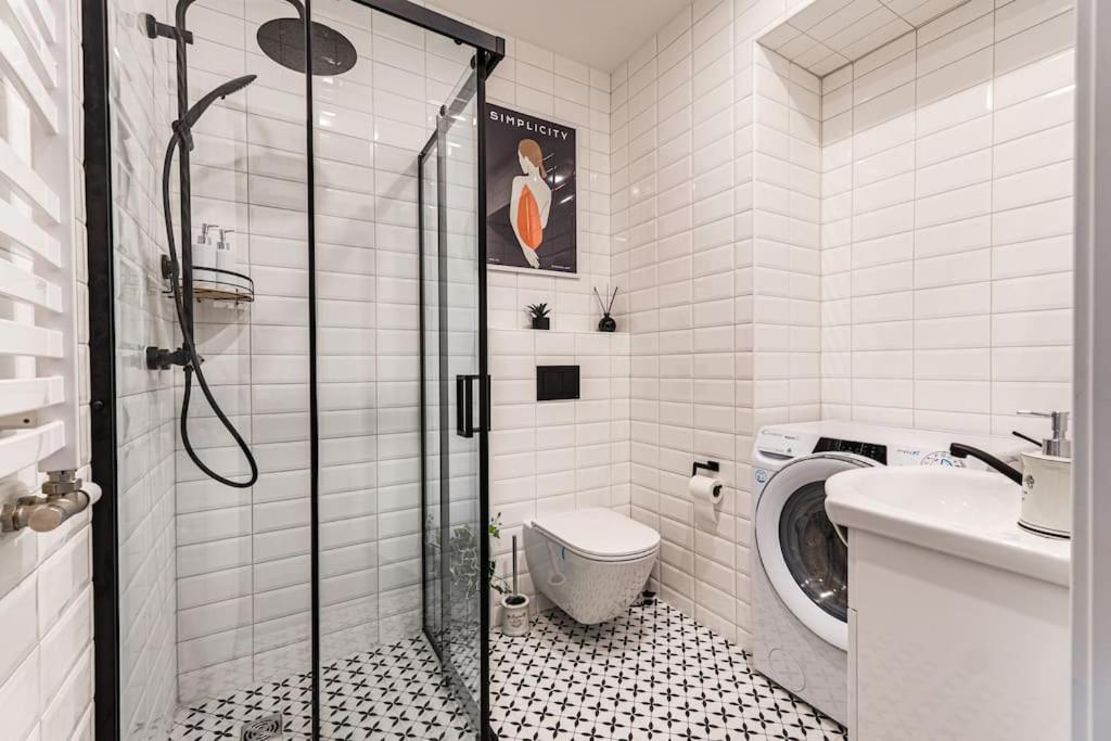 Modern Flat In Old Town Kaunas - Free Parking & Self Check-In Ngoại thất bức ảnh
